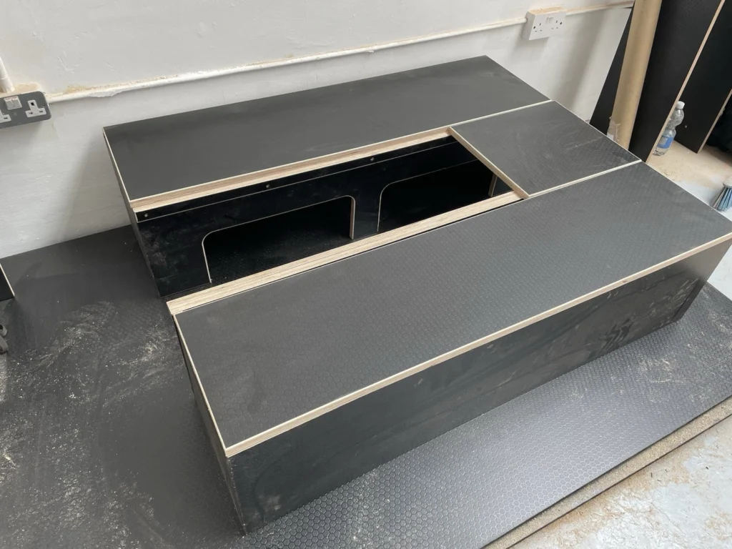 Campervan U Shaped Bed System, Black Hexa 1600 X 1200